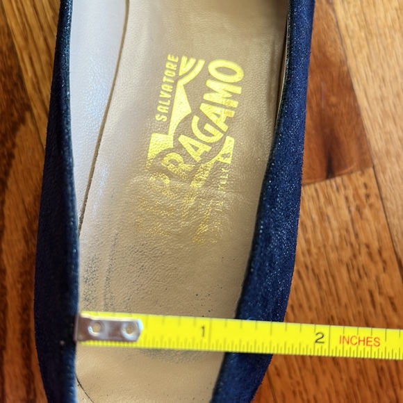 🆑 Salvatore Ferragamo Suede Pumps - Picture 10 of 15